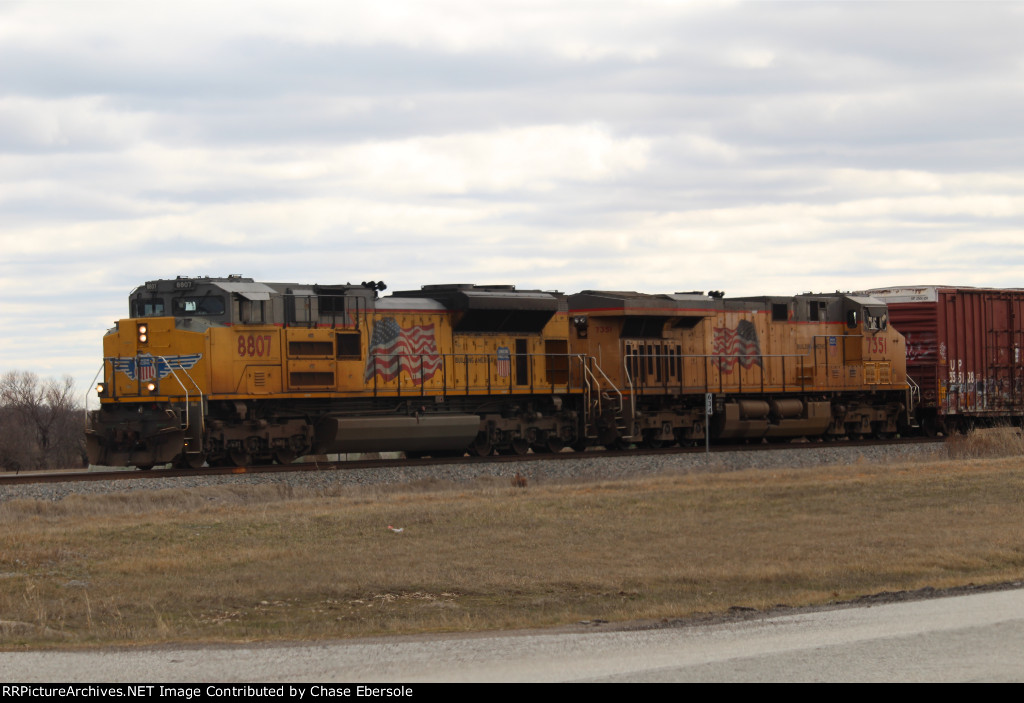 Union Pacific 8807 and Union Pacific 7351